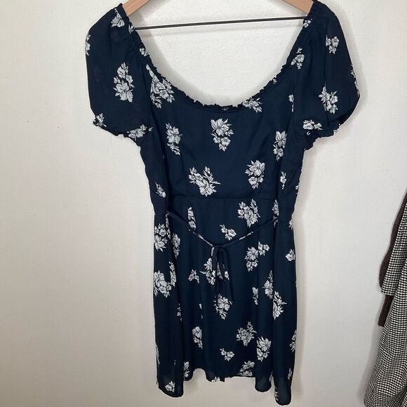Abercrombie & Fitch Mini Floral Dress - Picture 2 of 4